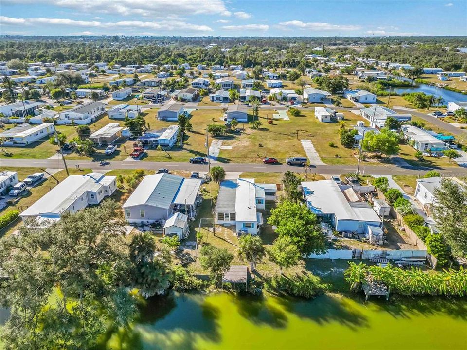 待售: $145,000 (2 贝兹, 1 浴室, 828 平方英尺)