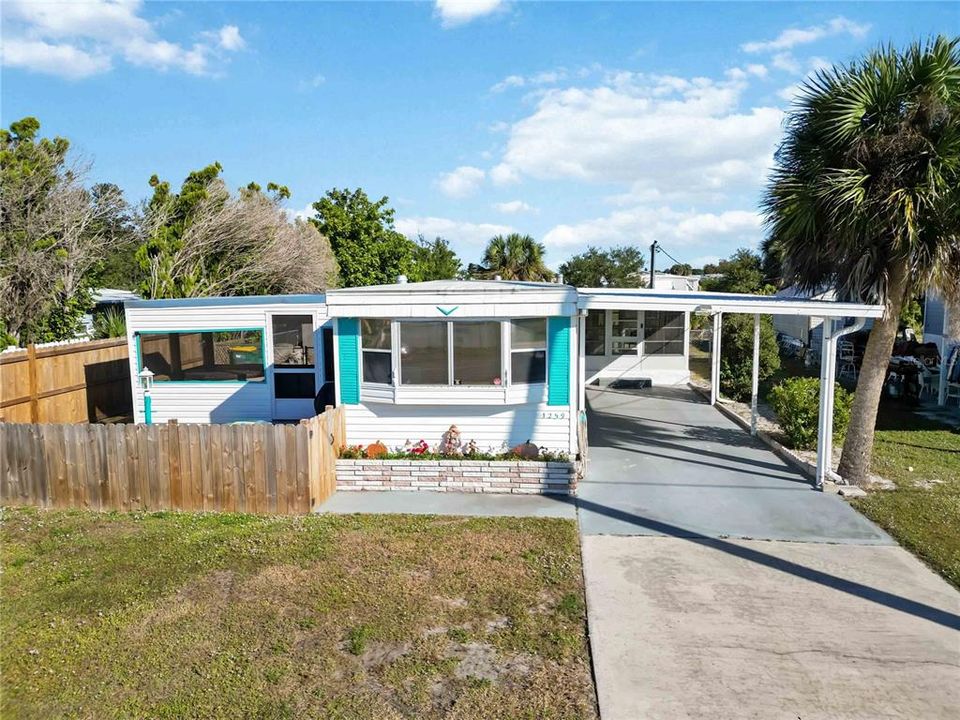 待售: $145,000 (2 贝兹, 1 浴室, 828 平方英尺)