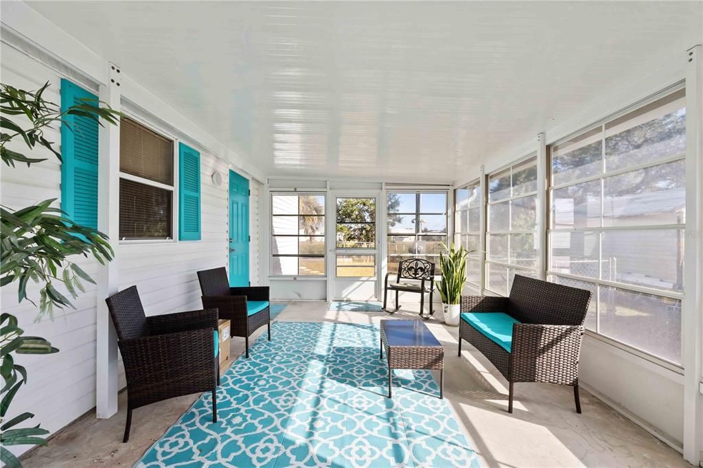 待售: $145,000 (2 贝兹, 1 浴室, 828 平方英尺)