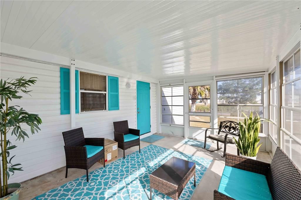 待售: $145,000 (2 贝兹, 1 浴室, 828 平方英尺)