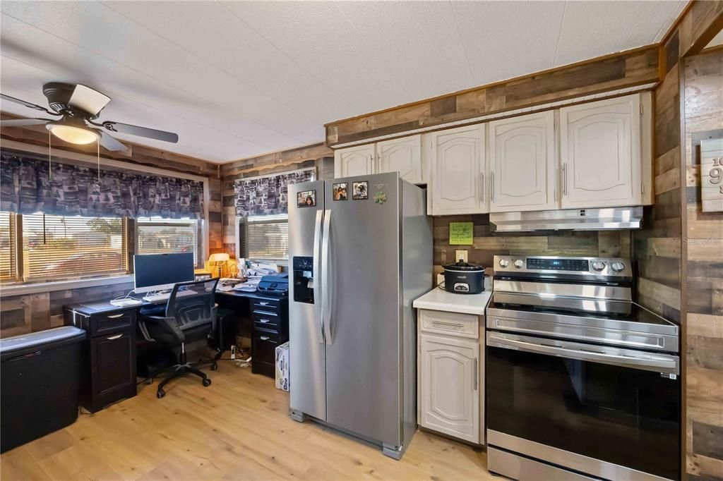 待售: $145,000 (2 贝兹, 1 浴室, 828 平方英尺)