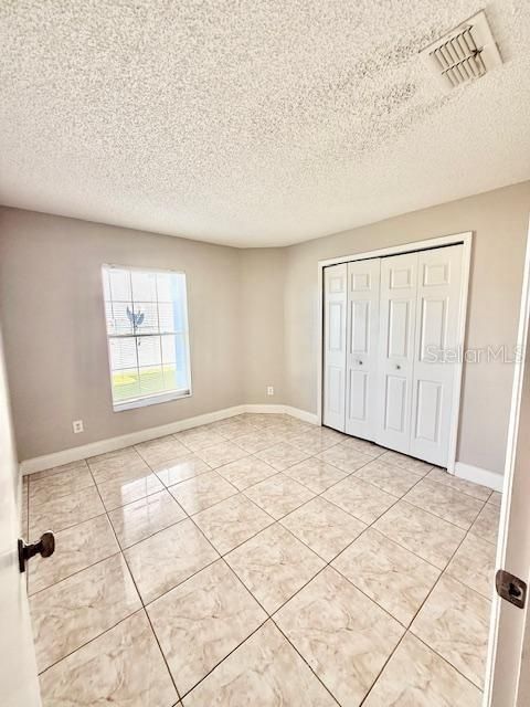 В аренду: $2,299 (3 спален, 2 ванн, 1400 Квадратных фут)