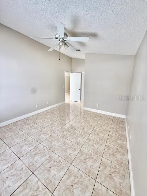 В аренду: $2,299 (3 спален, 2 ванн, 1400 Квадратных фут)