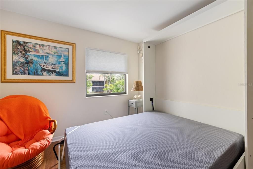 待售: $199,000 (2 贝兹, 2 浴室, 888 平方英尺)