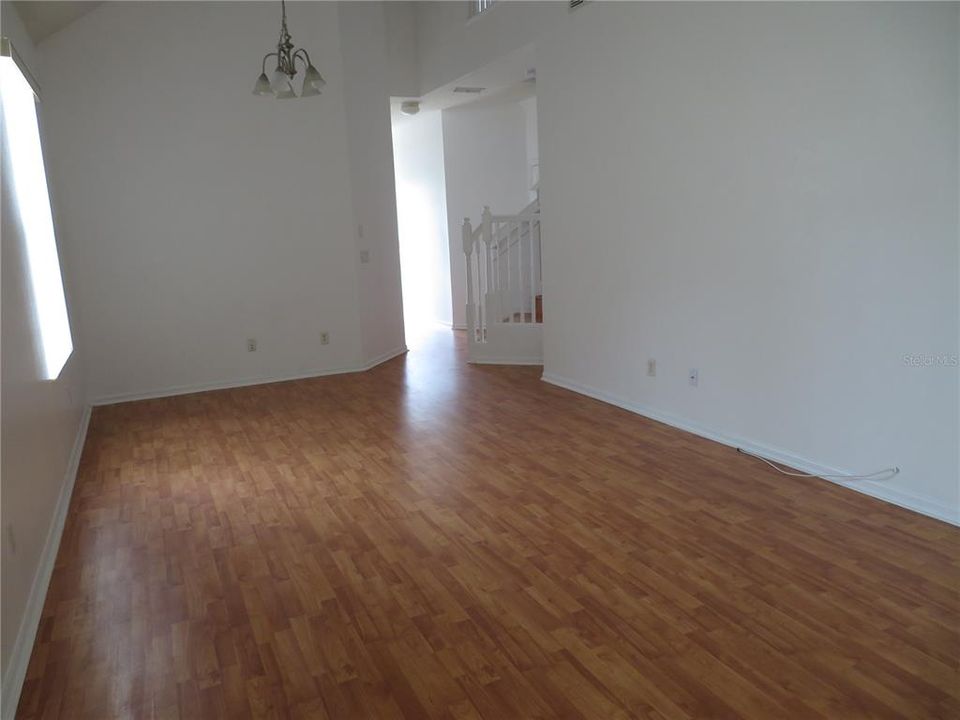 For Rent: $1,795 (3 beds, 2 baths, 1423 Square Feet)