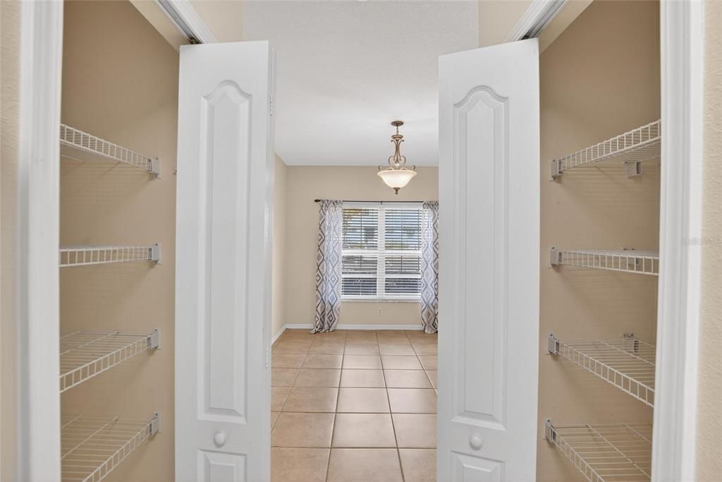 For Sale: $240,000 (2 beds, 2 baths, 1383 Square Feet)