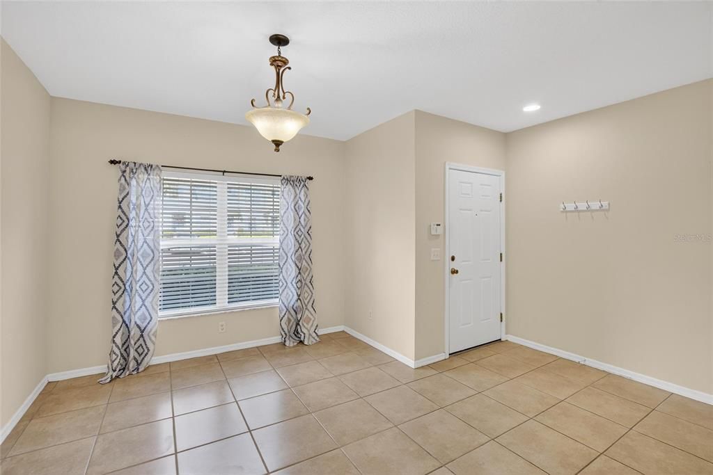 For Sale: $240,000 (2 beds, 2 baths, 1383 Square Feet)