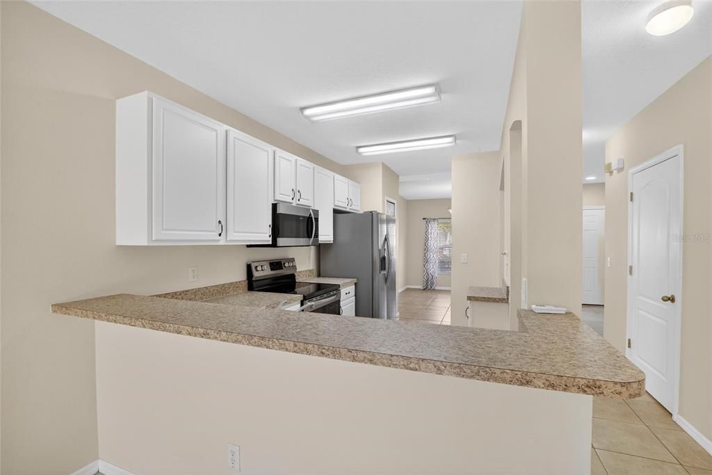 For Sale: $240,000 (2 beds, 2 baths, 1383 Square Feet)