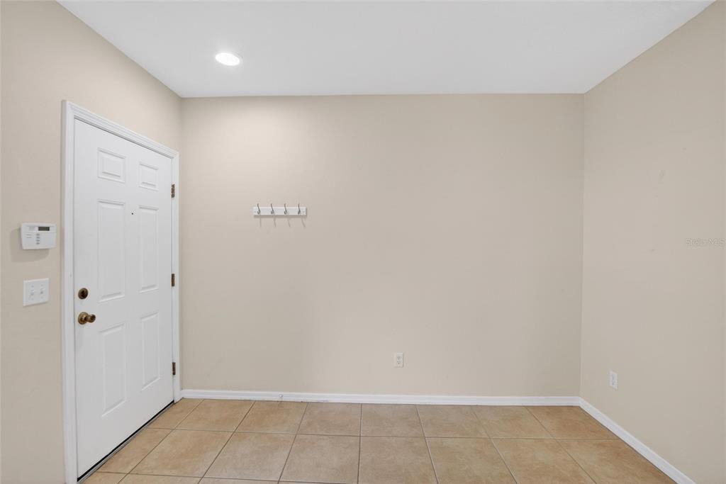 For Sale: $240,000 (2 beds, 2 baths, 1383 Square Feet)