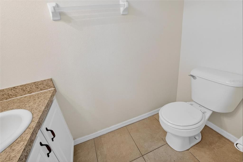 For Sale: $240,000 (2 beds, 2 baths, 1383 Square Feet)