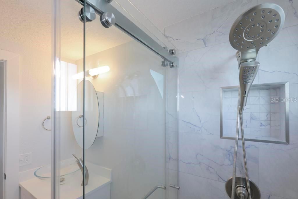 For Sale: $450,000 (2 beds, 2 baths, 1014 Square Feet)