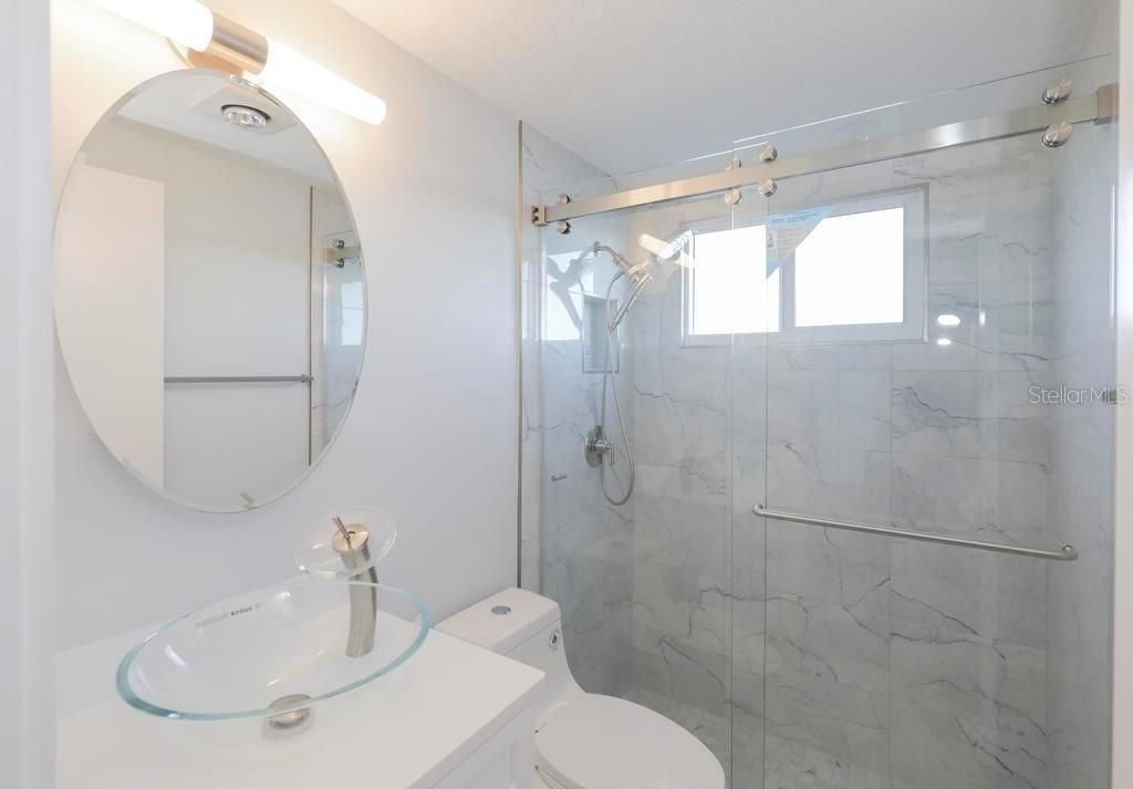 For Sale: $450,000 (2 beds, 2 baths, 1014 Square Feet)