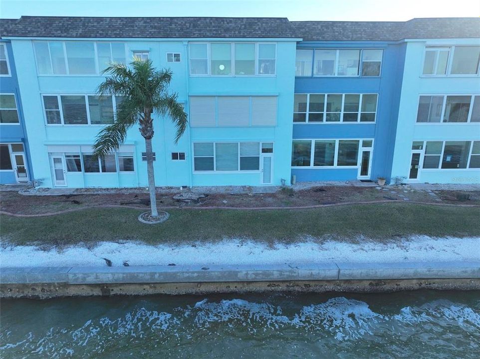 For Sale: $450,000 (2 beds, 2 baths, 1014 Square Feet)