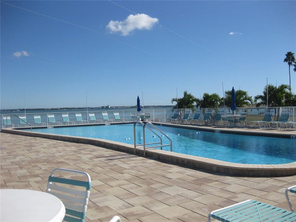 待售: $450,000 (2 贝兹, 2 浴室, 1014 平方英尺)