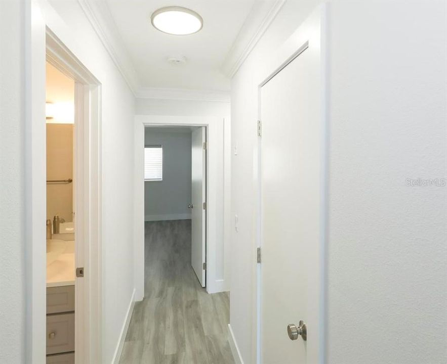 For Sale: $450,000 (2 beds, 2 baths, 1014 Square Feet)