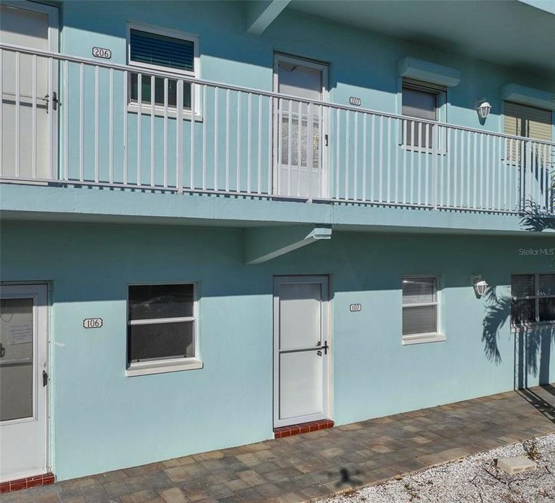 待售: $450,000 (2 贝兹, 2 浴室, 1014 平方英尺)