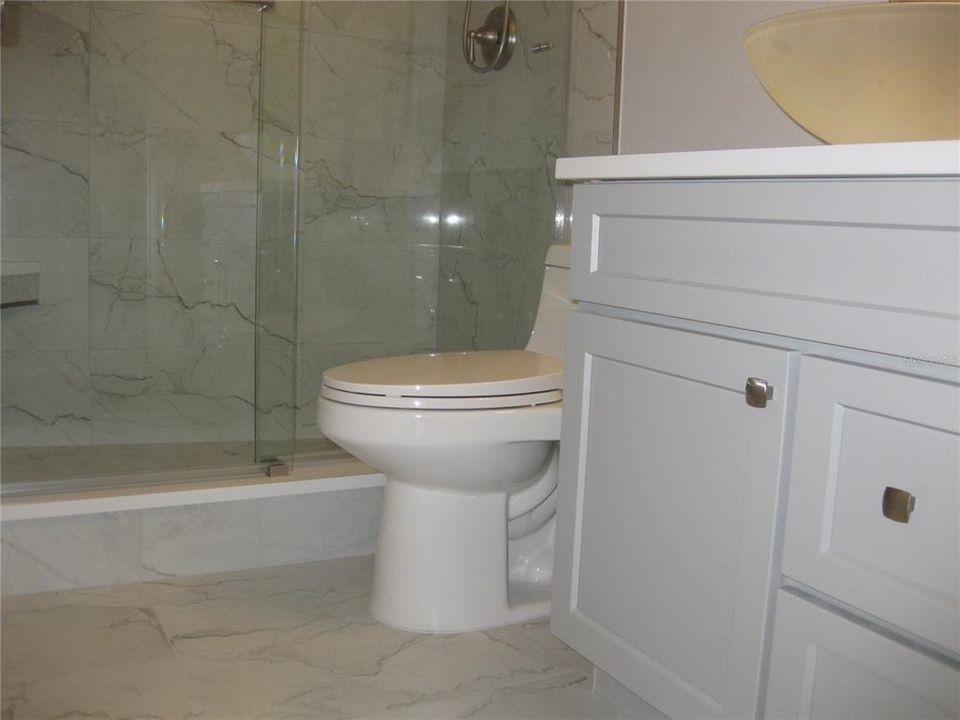 For Sale: $450,000 (2 beds, 2 baths, 1014 Square Feet)