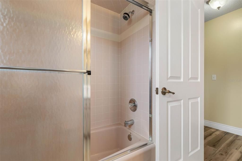 待售: $269,000 (3 贝兹, 2 浴室, 1569 平方英尺)