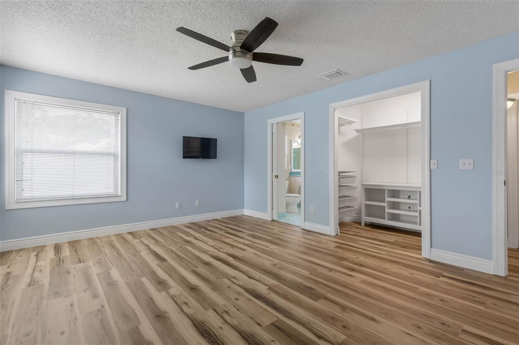 待售: $269,000 (3 贝兹, 2 浴室, 1569 平方英尺)