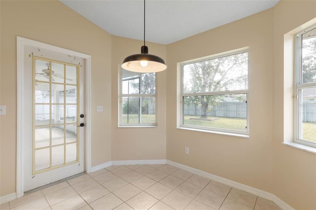 待售: $269,000 (3 贝兹, 2 浴室, 1569 平方英尺)