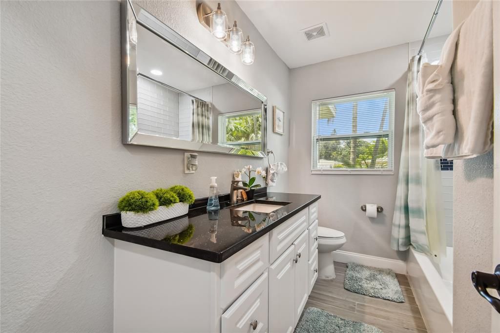 出租: $3,200 (3 贝兹, 2 浴室, 1692 平方英尺)