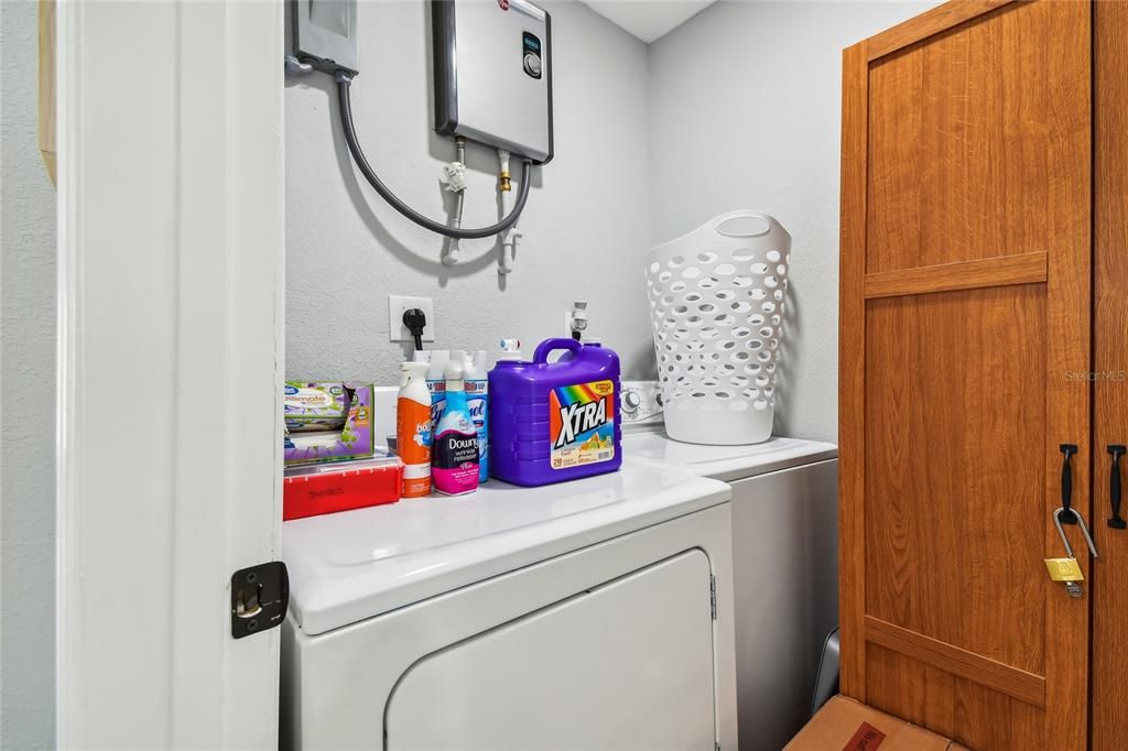 出租: $3,200 (3 贝兹, 2 浴室, 1692 平方英尺)