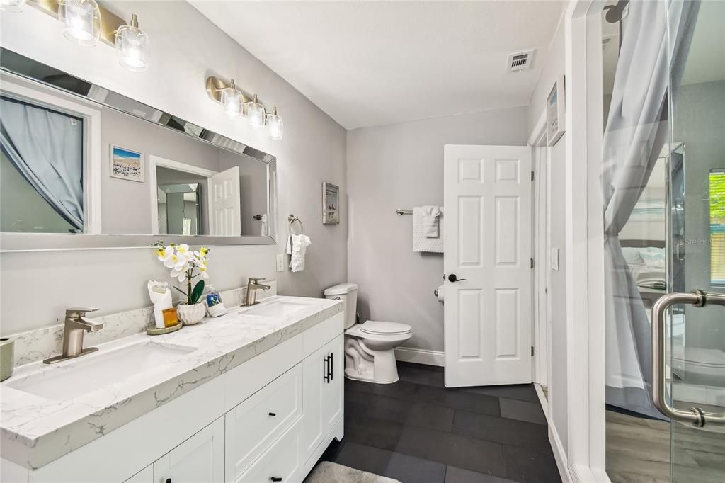 出租: $3,200 (3 贝兹, 2 浴室, 1692 平方英尺)