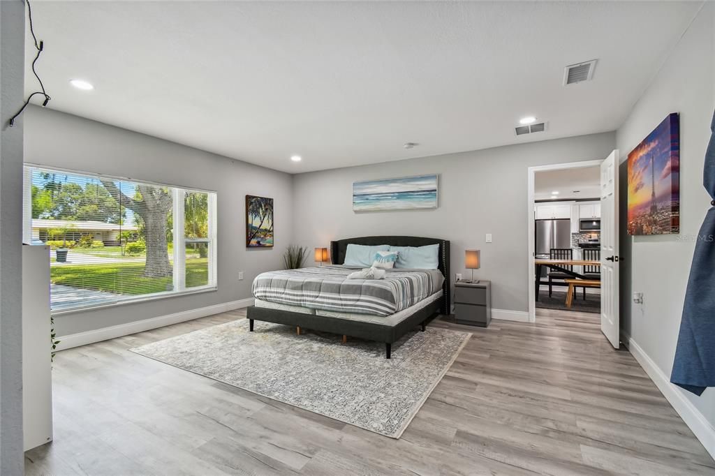 出租: $3,200 (3 贝兹, 2 浴室, 1692 平方英尺)