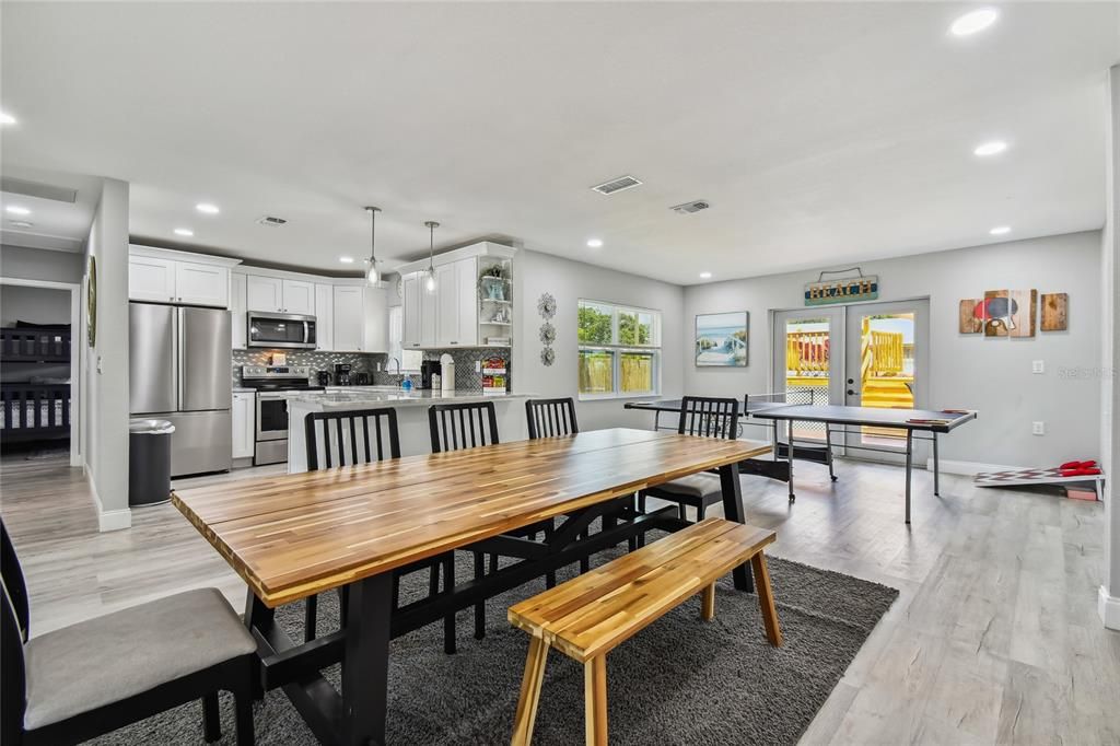 出租: $3,200 (3 贝兹, 2 浴室, 1692 平方英尺)