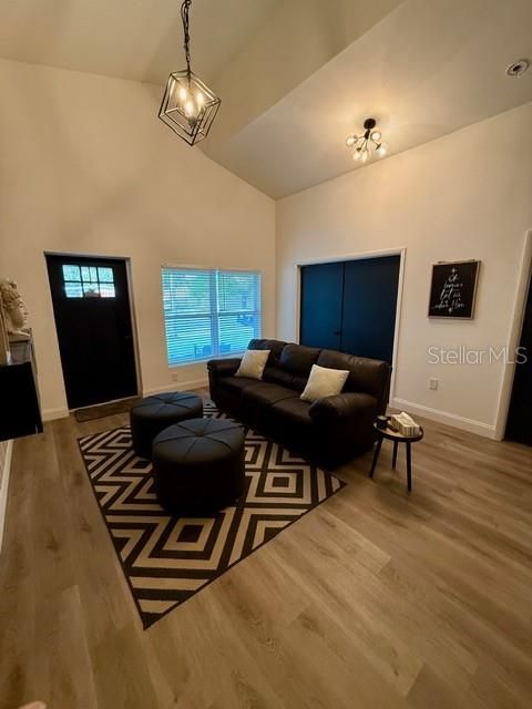 待售: $579,900 (3 贝兹, 2 浴室, 1900 平方英尺)