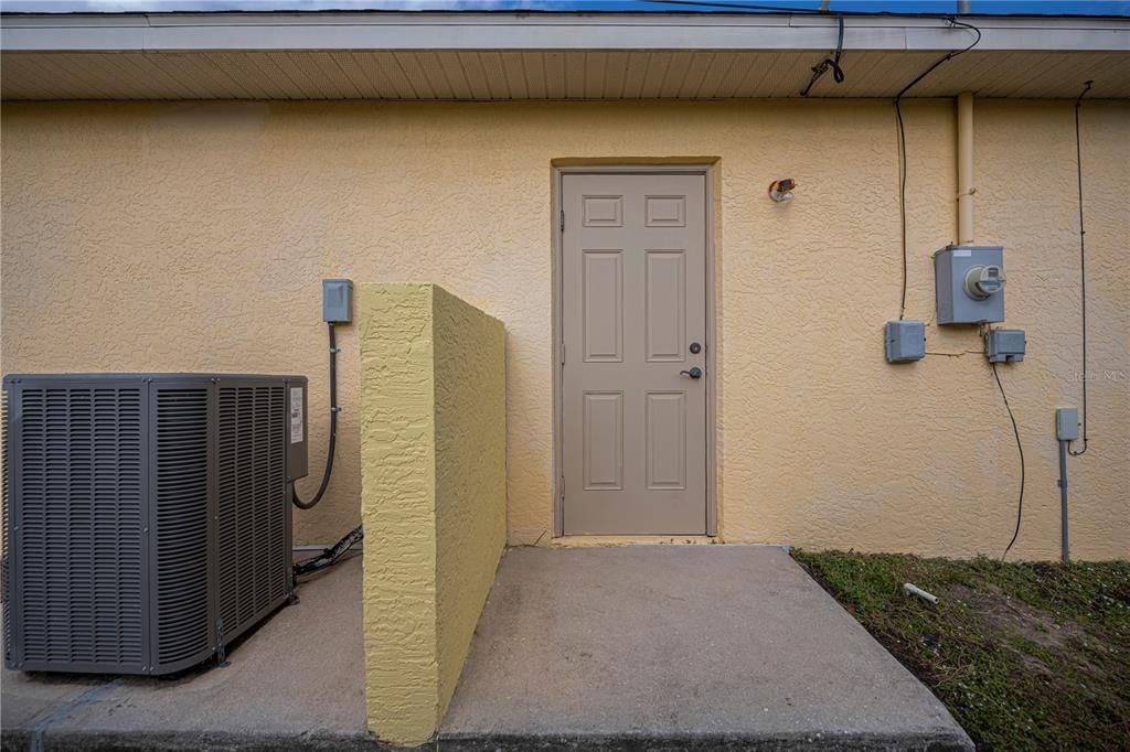 Active With Contract: $239,000 (3 beds, 2 baths, 1302 Square Feet)