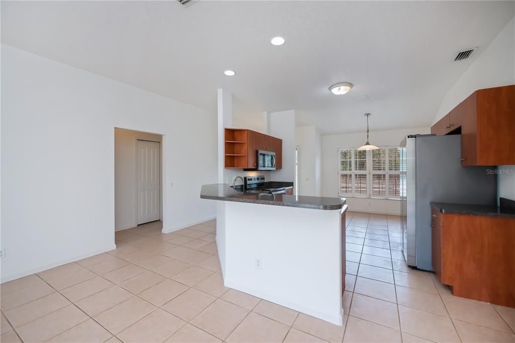Active With Contract: $239,000 (3 beds, 2 baths, 1302 Square Feet)