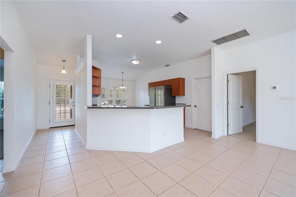 Active With Contract: $239,000 (3 beds, 2 baths, 1302 Square Feet)