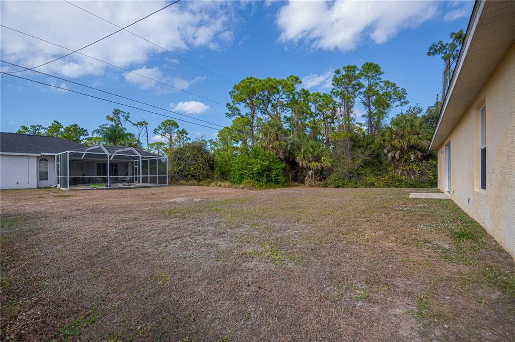 Active With Contract: $239,000 (3 beds, 2 baths, 1302 Square Feet)