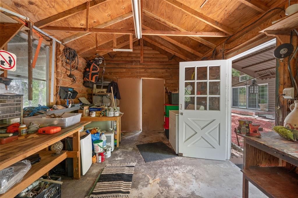 For Sale: $349,000 (2 beds, 1 baths, 1247 Square Feet)