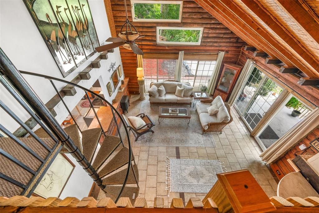 For Sale: $349,000 (2 beds, 1 baths, 1247 Square Feet)