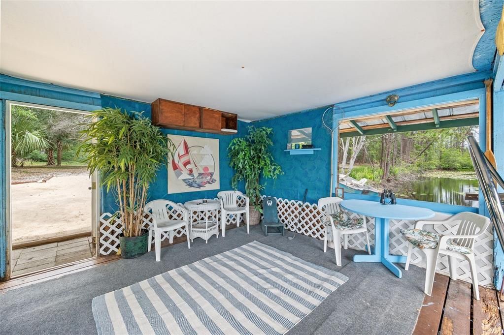 For Sale: $349,000 (2 beds, 1 baths, 1247 Square Feet)