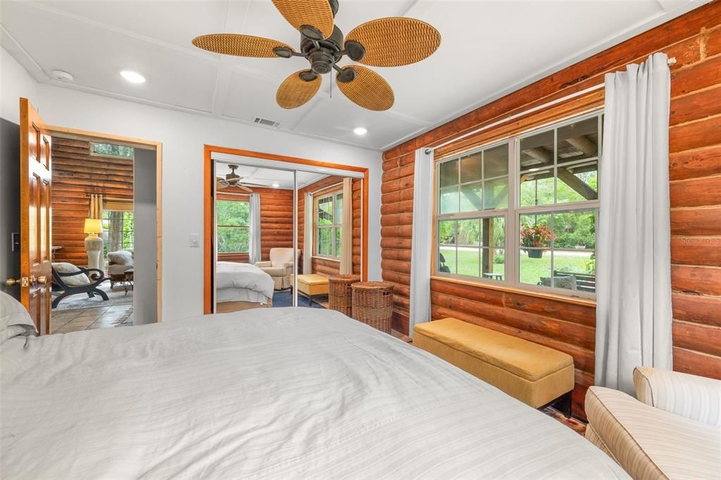 For Sale: $349,000 (2 beds, 1 baths, 1247 Square Feet)