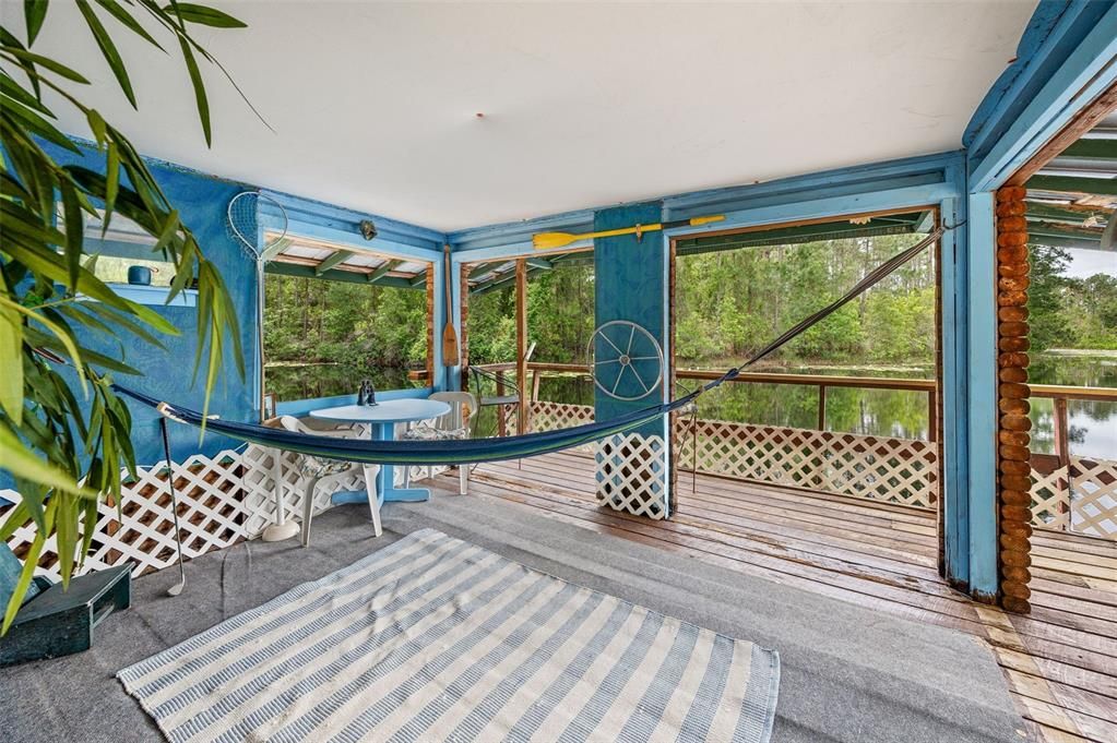 For Sale: $349,000 (2 beds, 1 baths, 1247 Square Feet)