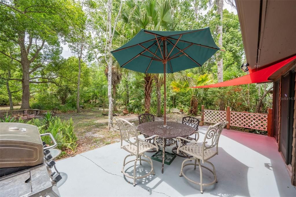 For Sale: $349,000 (2 beds, 1 baths, 1247 Square Feet)