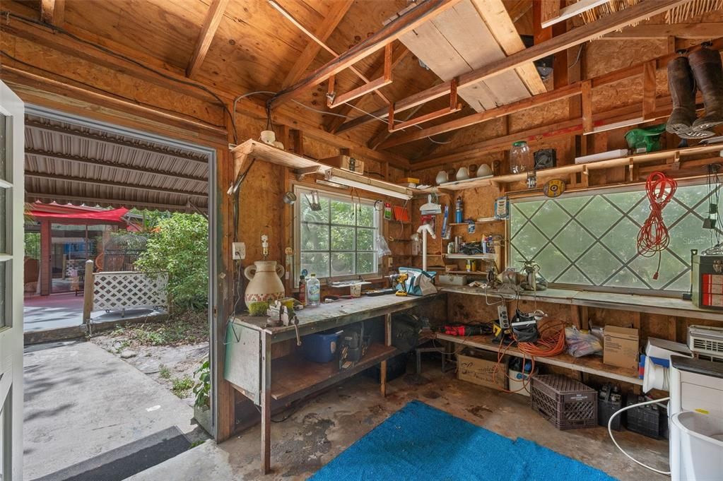 For Sale: $349,000 (2 beds, 1 baths, 1247 Square Feet)