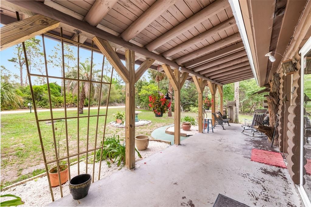 For Sale: $349,000 (2 beds, 1 baths, 1247 Square Feet)