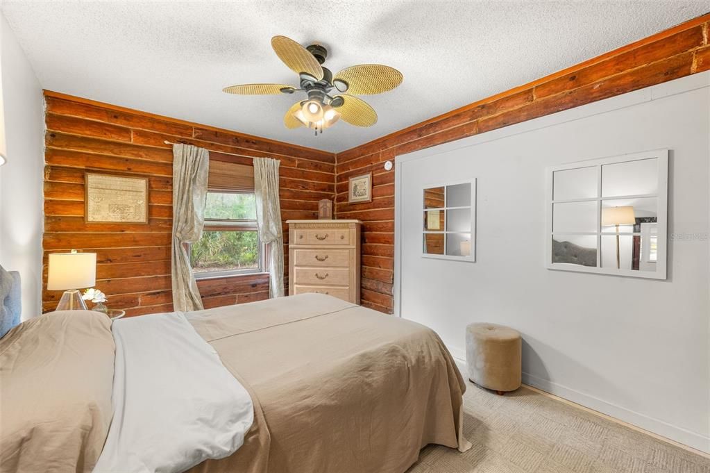 For Sale: $349,000 (2 beds, 1 baths, 1247 Square Feet)