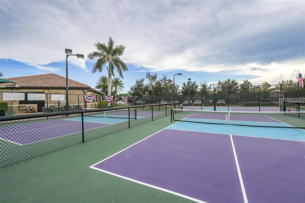 На продажу: $390,000 (2 спален, 2 ванн, 1545 Квадратных фут)