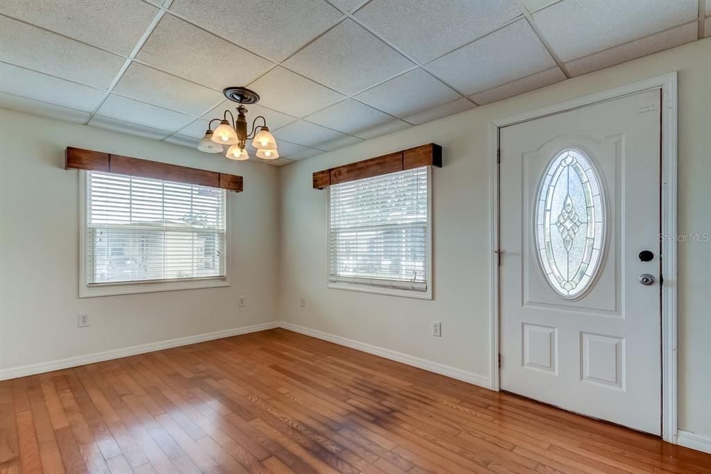 En Venta: $195,000 (2 camas, 2 baños, 1128 Pies cuadrados)