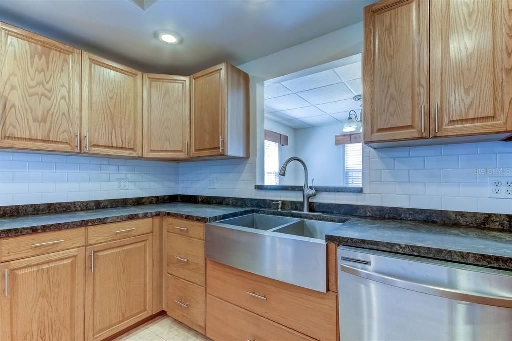 En Venta: $195,000 (2 camas, 2 baños, 1128 Pies cuadrados)