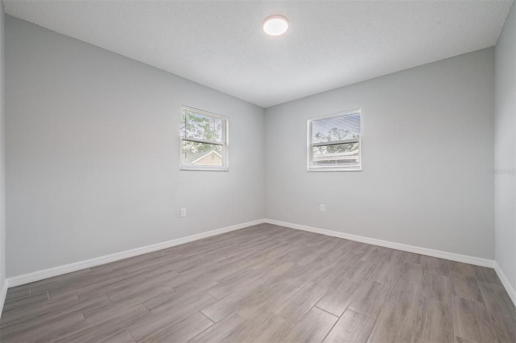 For Sale: $199,900 (3 beds, 2 baths, 1008 Square Feet)