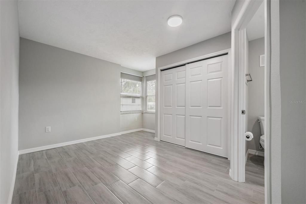 For Sale: $199,900 (3 beds, 2 baths, 1008 Square Feet)