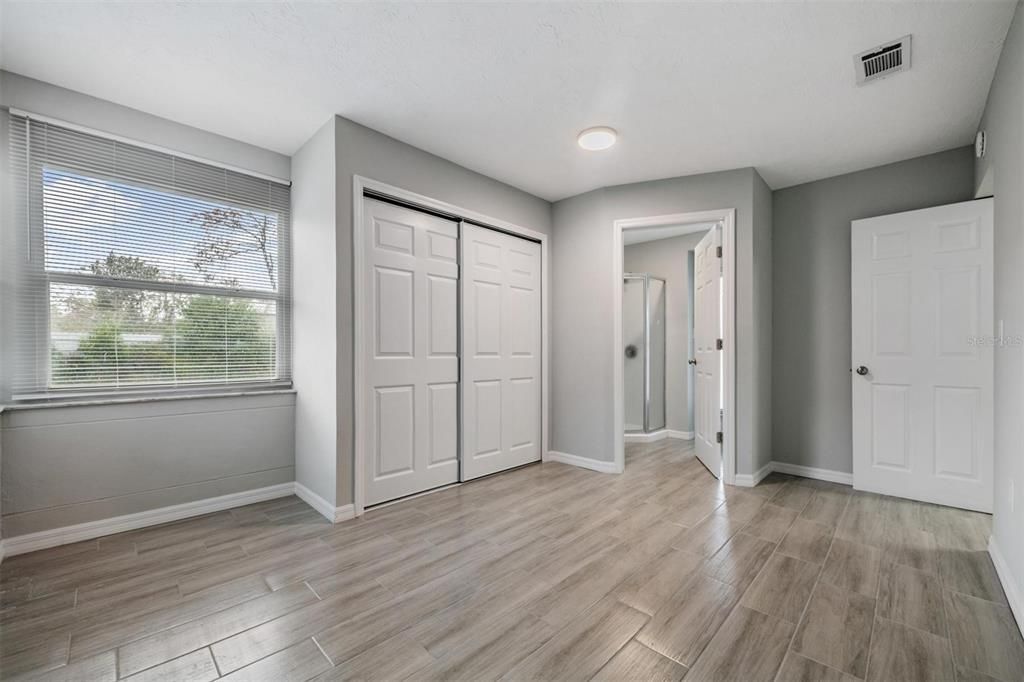 For Sale: $199,900 (3 beds, 2 baths, 1008 Square Feet)