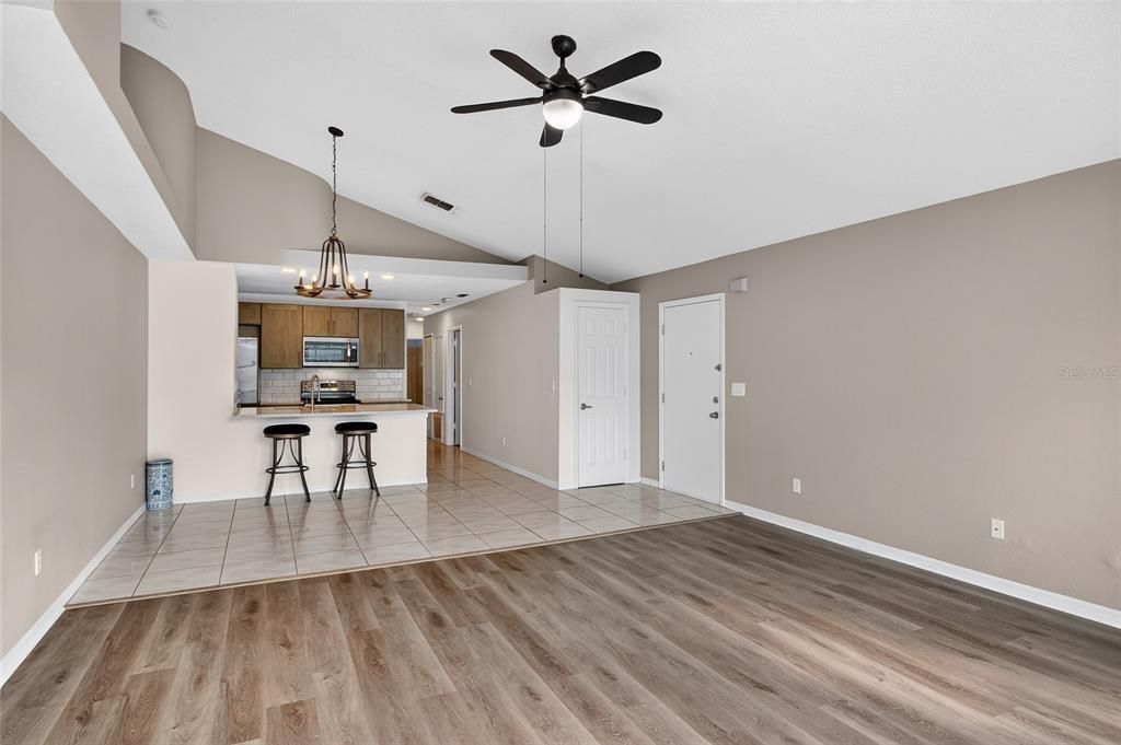 For Sale: $229,999 (3 beds, 2 baths, 1326 Square Feet)